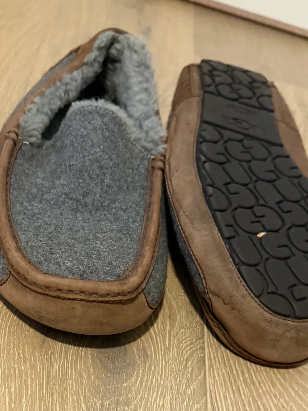 UGG classic moccasin